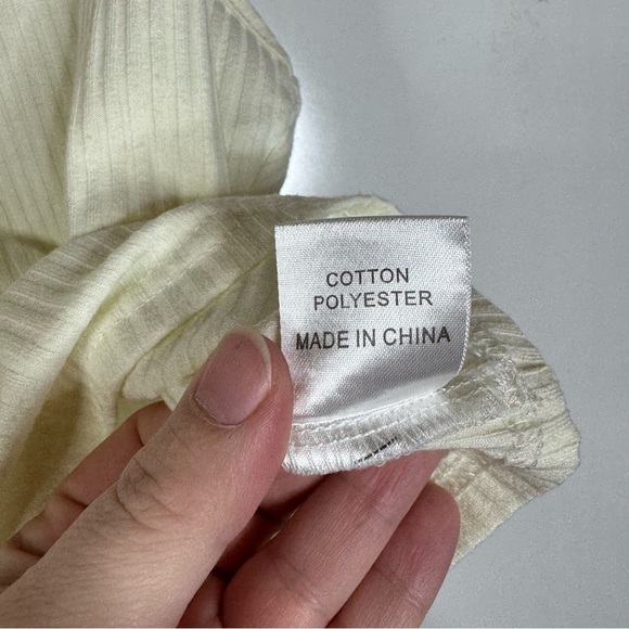 Hello Molly Cream Ribbed Cropped Tank Top Size Small - Picture 5 of 5